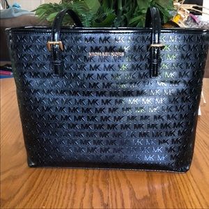 NWT authentic MICHAEL KORS  jet set  tote bag